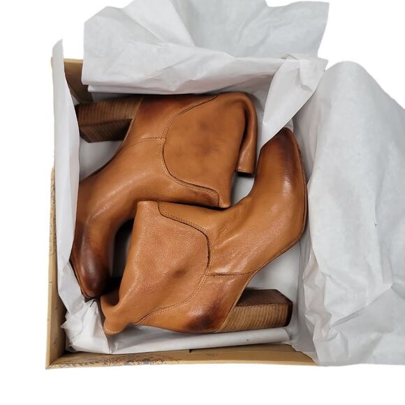 Free People Dakota Boot in Nappa New Ranch Croccantino - Picture 3 of 10